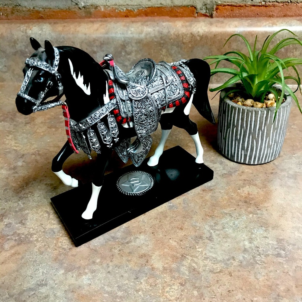 The Trail of Painted Ponies Silverado 12241